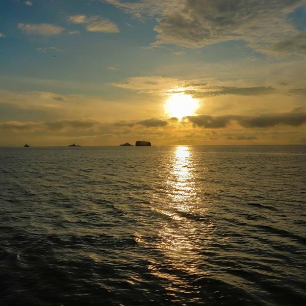 Amanecer bahia de panama 2022